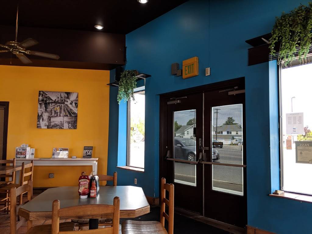 Frenchies Wings & Things | restaurant | 2326 Del Paso Blvd, Sacramento, CA 95815, USA | 9166344987 OR +1 916-634-4987