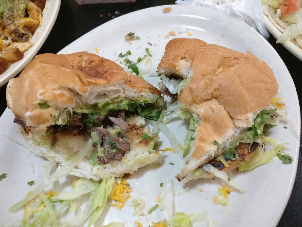 Los Balitos Taco Shop - Bitters | restaurant | 226 W Bitters Rd #116, San Antonio, TX 78216, USA | 2104949131 OR +1 210-494-9131