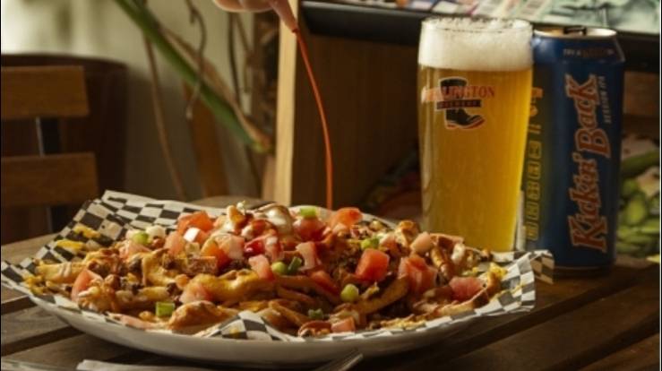 The Hearty Hooligan | restaurant | 292 Ottawa St N, Hamilton, ON L8H 3Z9, Canada | 9058070577 OR +1 905-807-0577