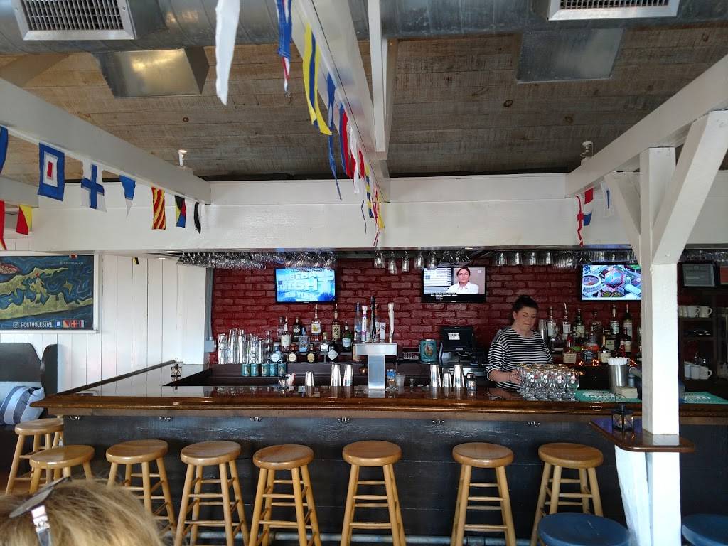 PORT Waterfont Bar & Grill | restaurant | 104 3rd St, Greenport, NY 11944, USA | 6313332501 OR +1 631-333-2501