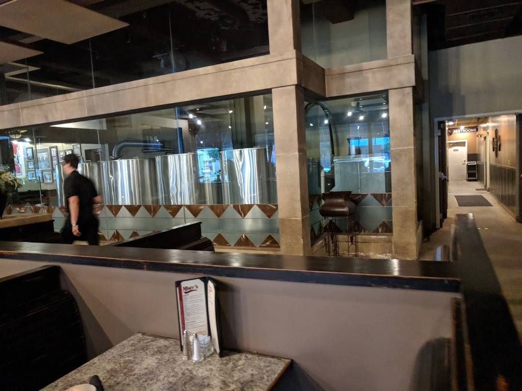 Mistys Steakhouse and Brewery | night club | 200 N 11th St, Lincoln, NE 68508, USA | 4024767766 OR +1 402-476-7766