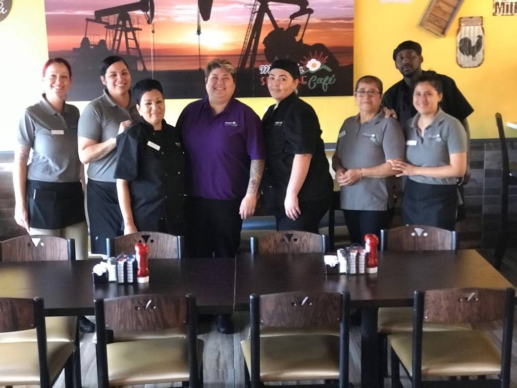 Maggie’s Sunrise Café | restaurant | 2665 Fashion Plaza, Bakersfield, CA 93306, USA | 6617421701 OR +1 661-742-1701