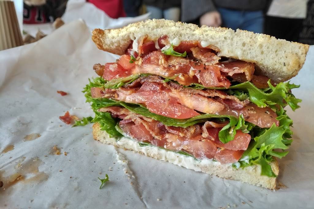 Merritts Grill | restaurant | 1009 S Columbia St, Chapel Hill, NC 27514, USA | 9199424897 OR +1 919-942-4897