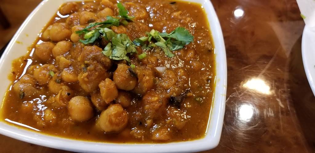 Dharani Indian Restaurant | restaurant | 485 Georges Rd, Dayton, NJ 08810, USA | 7326660006 OR +1 732-666-0006