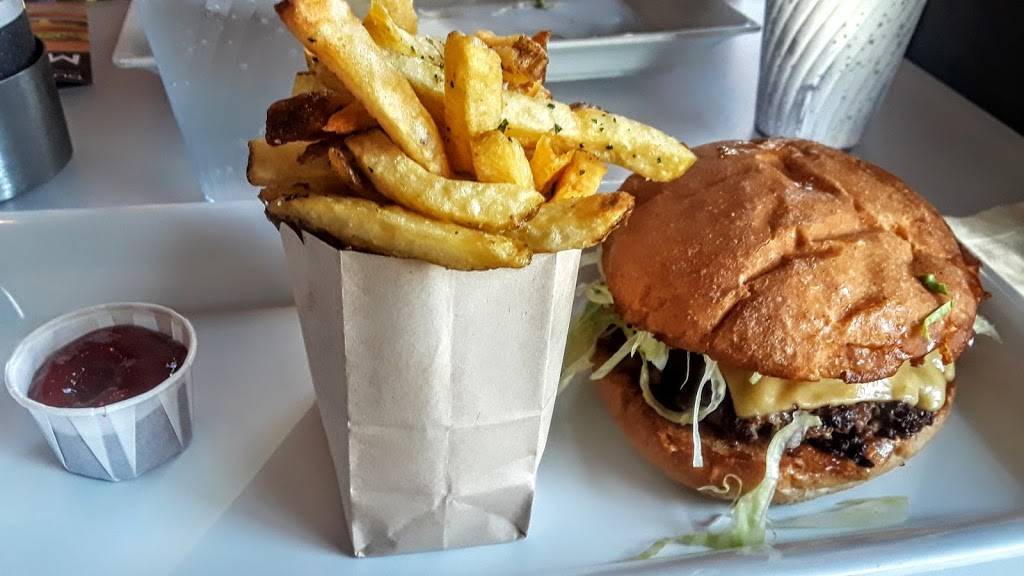 Burger Lounge | restaurant | 4116 Adams Ave, San Diego, CA 92116, USA | 6195842929 OR +1 619-584-2929