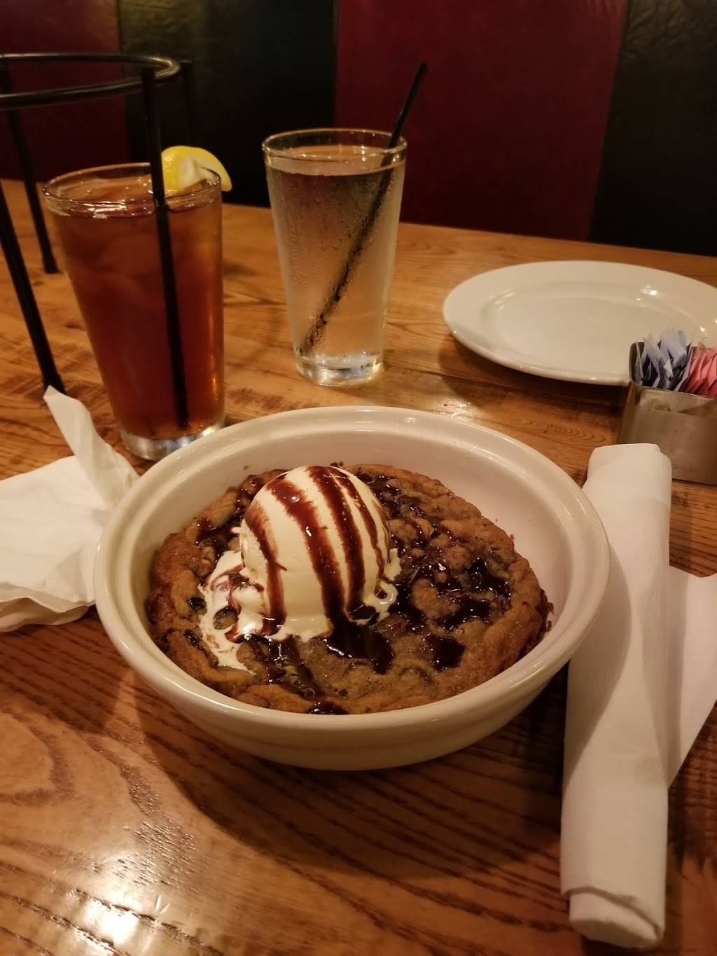 Giordanos | restaurant | 5990 Dempster Street, Morton Grove, IL 60053, USA | 8479664300 OR +1 847-966-4300