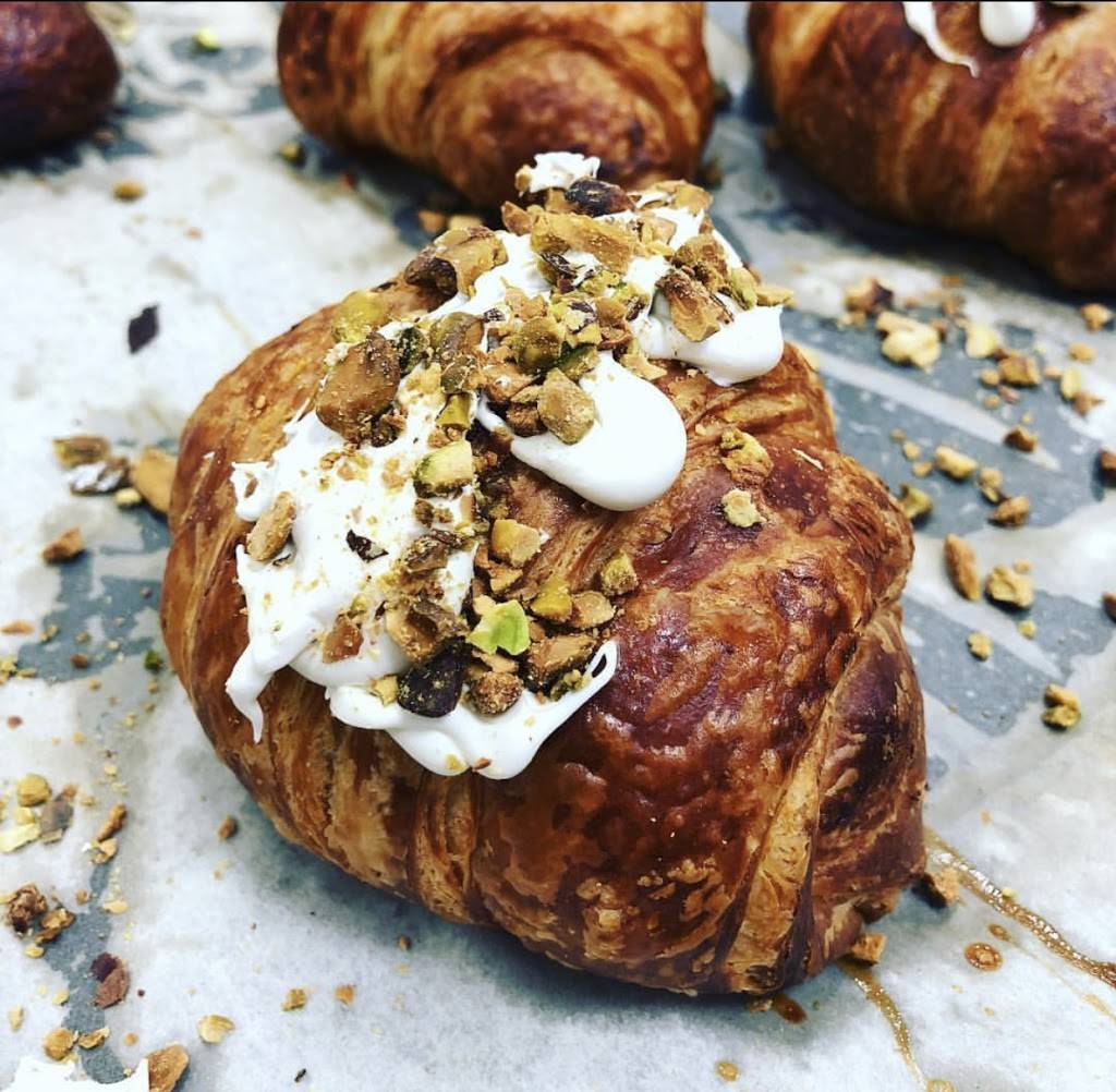 Pan Artesanal Bakery | bakery | 3724 W Fullerton Ave, Chicago, IL 60647, USA | 3122865265 OR +1 312-286-5265