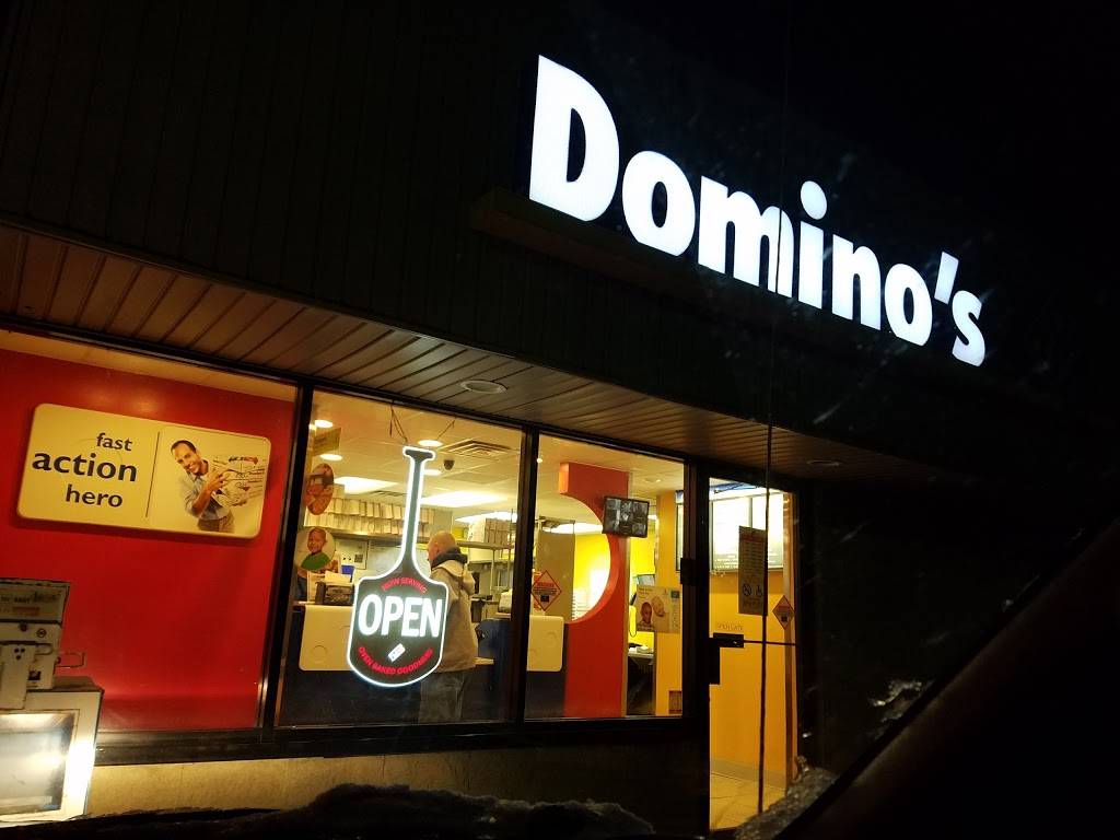 Dominos Pizza | meal delivery | 8843 S U.S Hwy 31, Edinburgh, IN 46124, USA | 8125264000 OR +1 812-526-4000