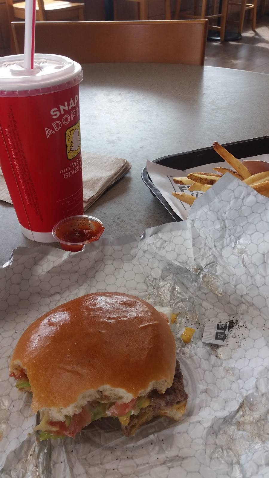 Wendys | restaurant | 12486 Northwest Fwy, Houston, TX 77092, USA | 8325814380 OR +1 832-581-4380