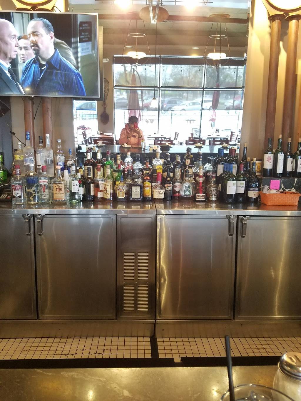 Salvatore Scallopini Italian | restaurant | 22611 Gratiot Ave, Eastpointe, MI 48021, USA | 5867754477 OR +1 586-775-4477