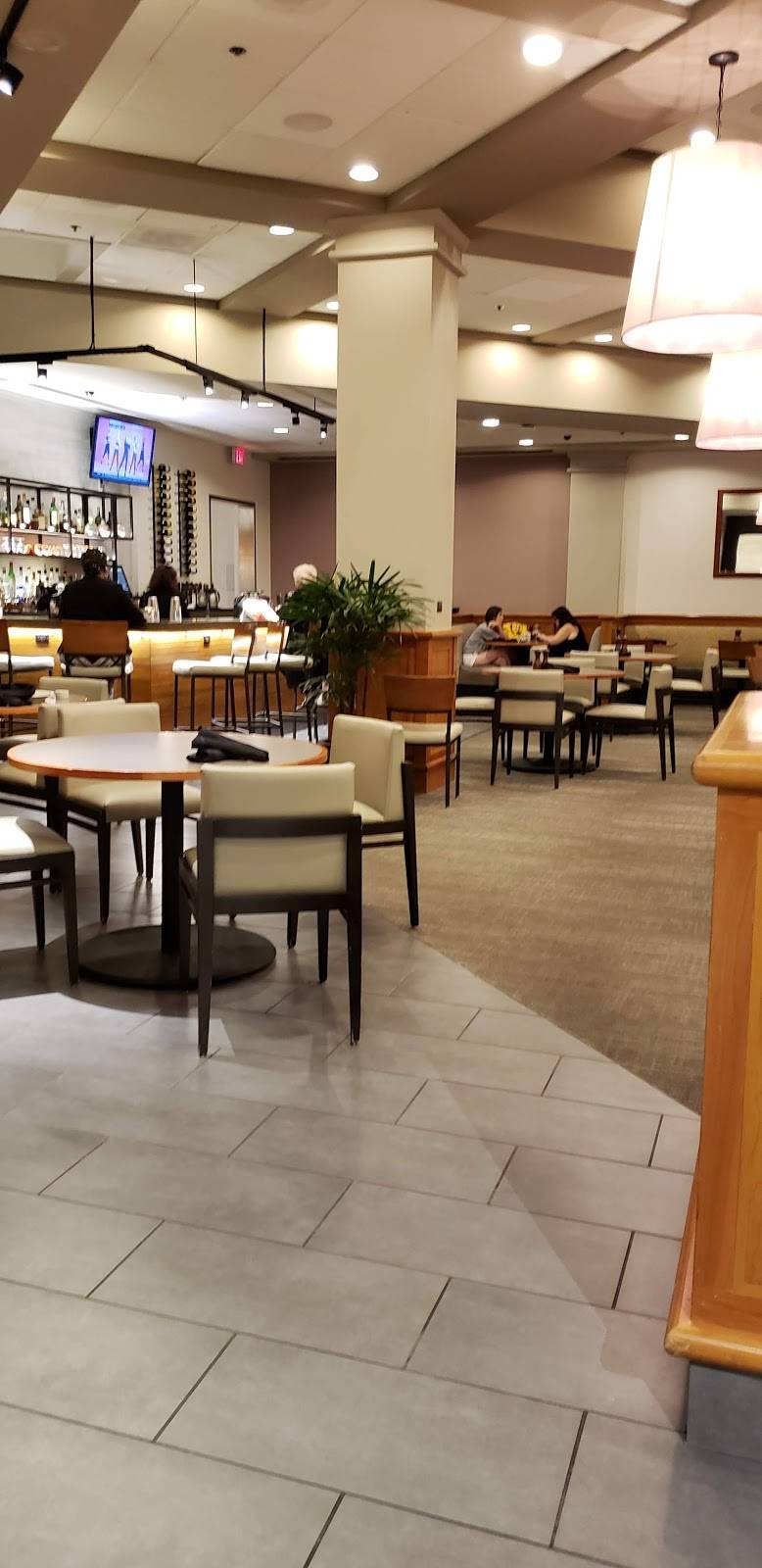 Bazille | restaurant | 501 Garden State Plaza Blvd, Paramus, NJ 07652, USA | 2017125930 OR +1 201-712-5930