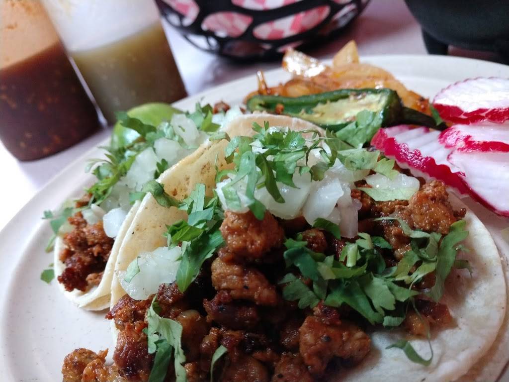 Taqueria Real Jacona | restaurant | 2308 SE 28th St, Bentonville, AR 72712, USA | 4792509813 OR +1 479-250-9813