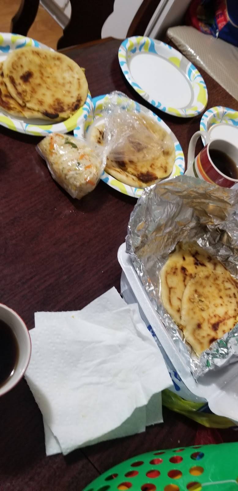 Blancas | restaurant | Revere, MA 02151, USA | 7812864000 OR +1 781-286-4000