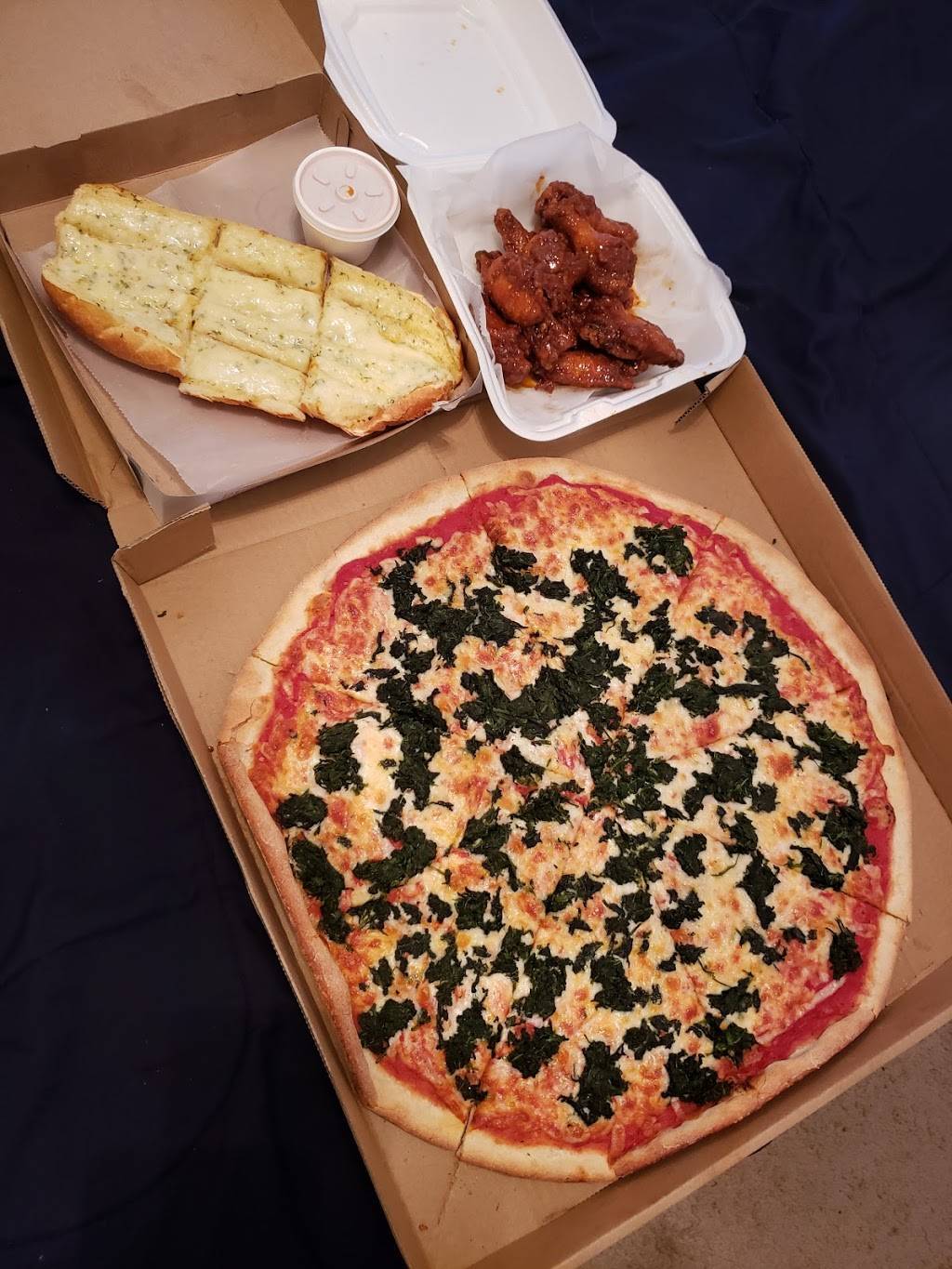 Tonys Pizza | restaurant | 1530 Overland Park Ln, Charlotte, NC 28262, USA | 7046886880 OR +1 704-688-6880