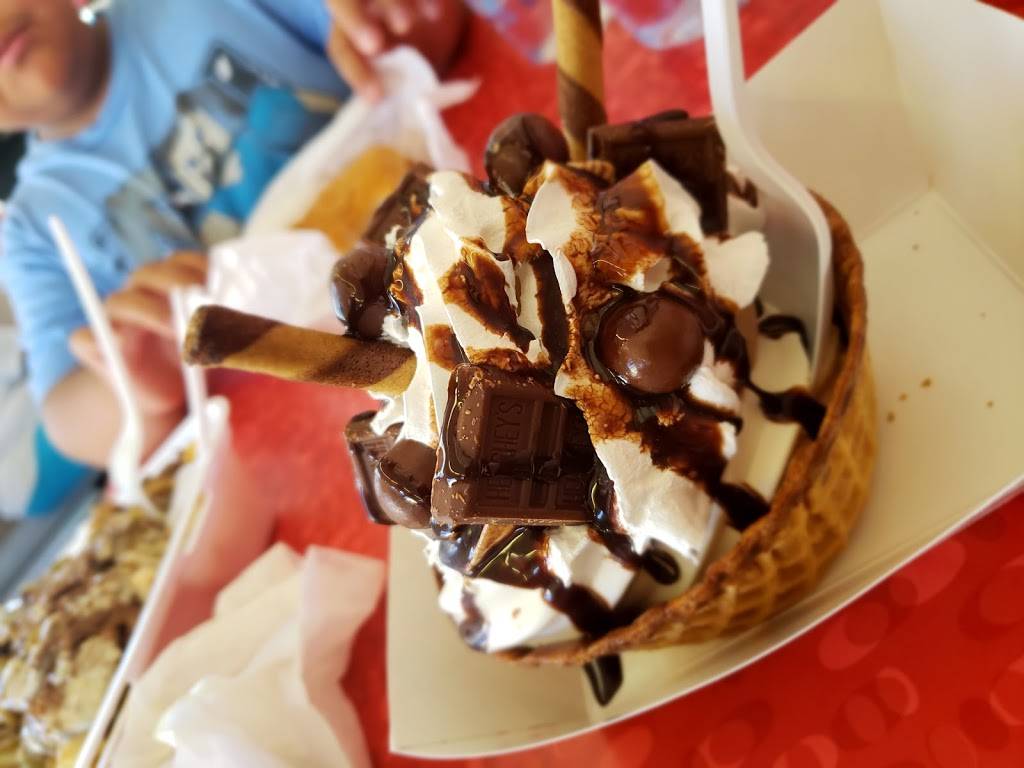 Sno-white drive in | meal delivery | 1841 Yosemite Blvd, Modesto, CA 95354, USA | 2095293032 OR +1 209-529-3032