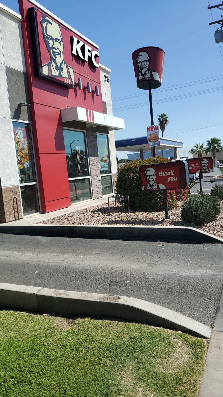 KFC | restaurant | 215 W Main St, Brawley, CA 92227, USA | 7603444320 OR +1 760-344-4320