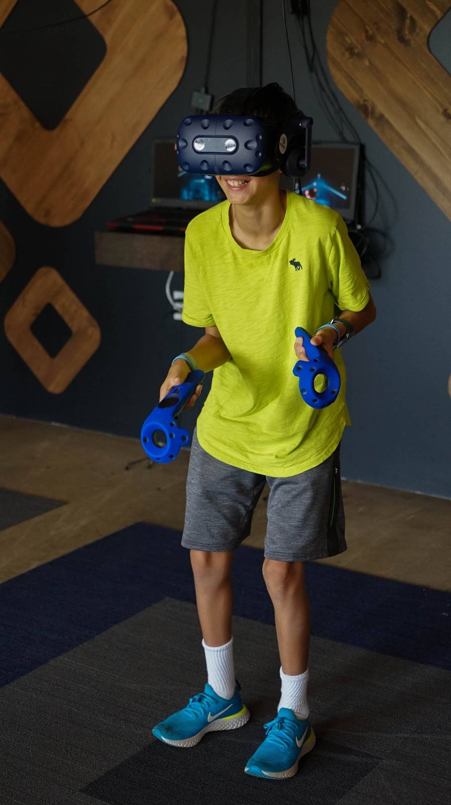 REM5 Virtual Reality Laboratory | restaurant | 4950 W 35th St, St Louis Park, MN 55416, USA | 9528557592 OR +1 952-855-7592