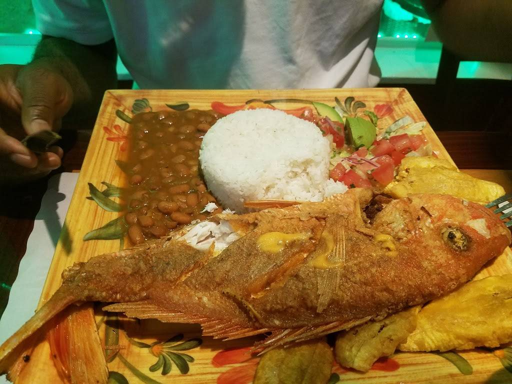 Las Americas Restaurant | restaurant | 9 Main St, Danbury, CT 06810, USA | 2037447400 OR +1 203-744-7400