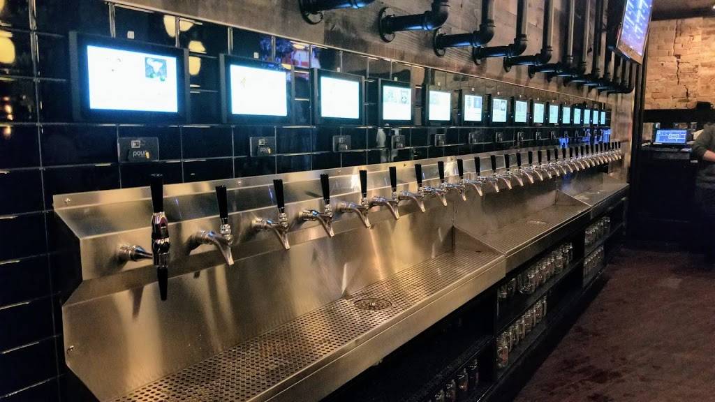 Midnight Pig Tap Room | restaurant | 1557 Sherman Road, Evanston, IL 60201, USA | 8474481368 OR +1 847-448-1368