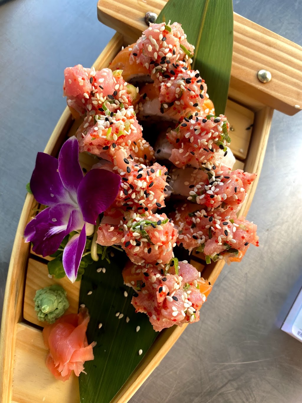 Temaki Sushi Food Truck | restaurant | 8234 NW South River Dr, Medley, FL 33166, USA | 7868181397 OR +1 786-818-1397