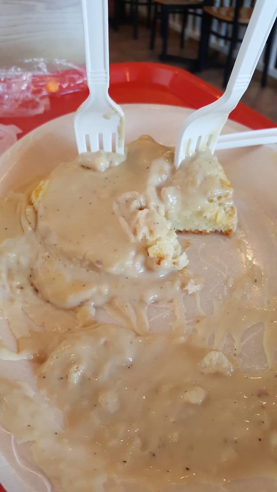 Tudors Biscuit World | restaurant | 5403 Maccorkle Ave, South Charleston, WV 25303, USA | 3047680782 OR +1 304-768-0782