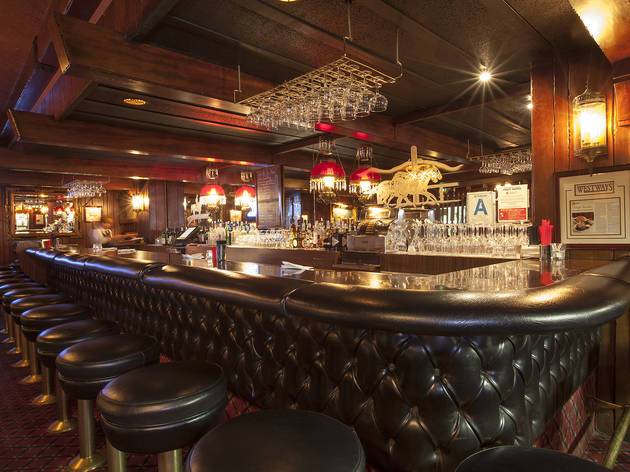 Taylors Steak House | restaurant | 901 Foothill Blvd, La Cañada Flintridge, CA 91011, USA | 8187907668 OR +1 818-790-7668