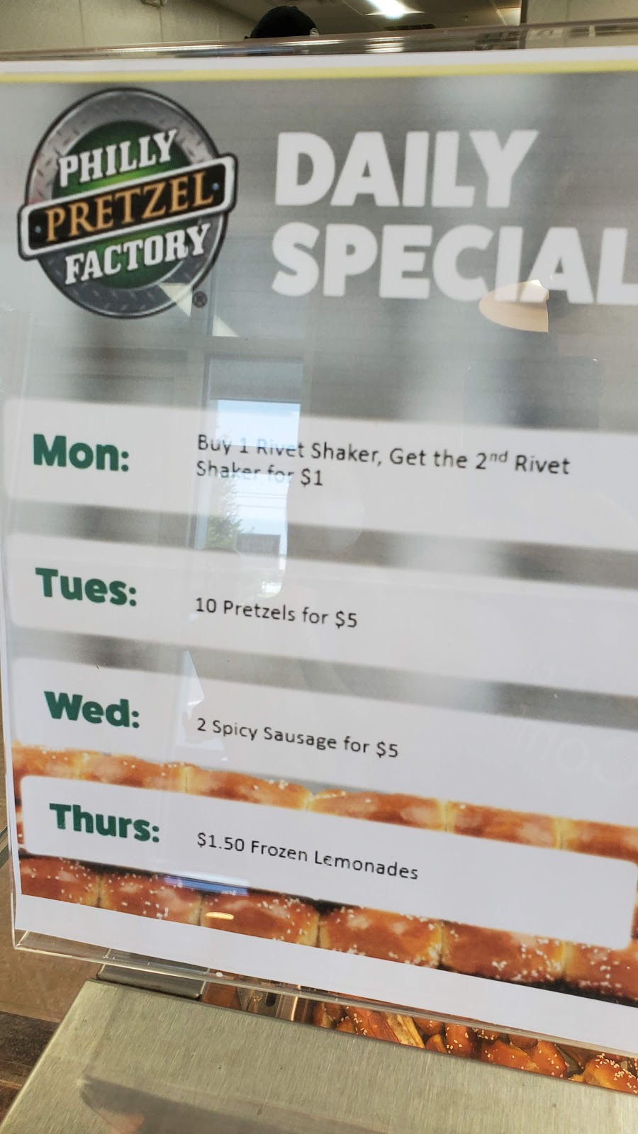 Philly Pretzel Factory | bakery | 233 Hershey Rd Suite B, Hummelstown, PA 17036, USA | 7177690109 OR +1 717-769-0109