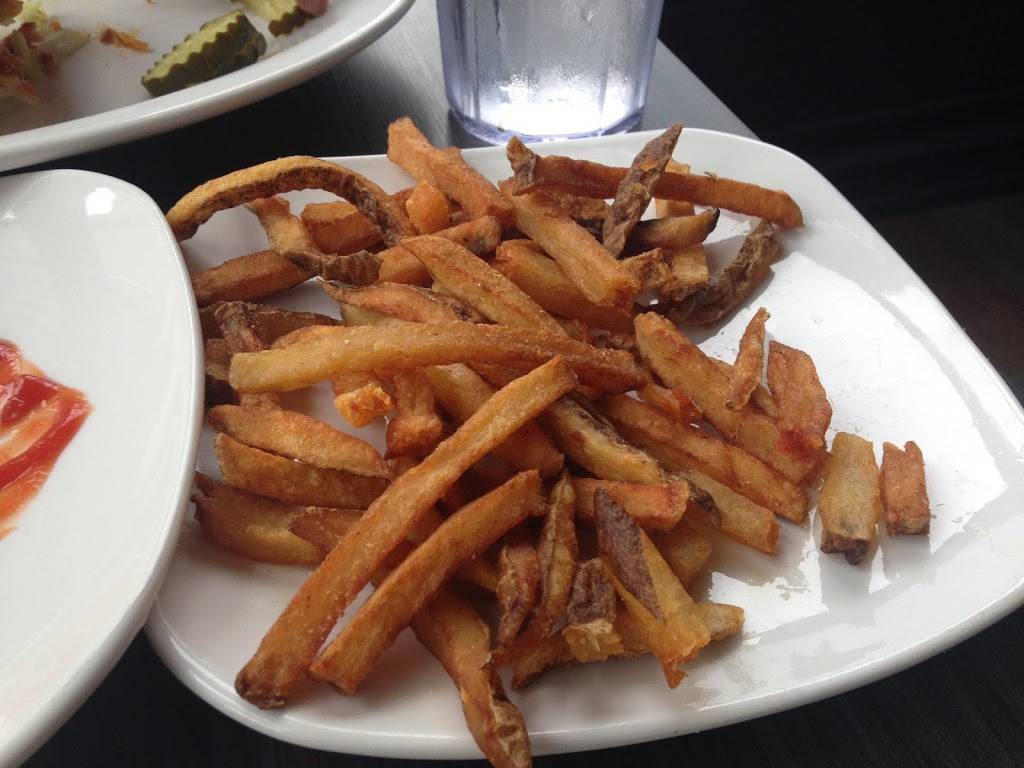 Sahms Ale House Village of WestClay | restaurant | 12819 E New Market St, Carmel, IN 46032, USA | 3178536278 OR +1 317-853-6278