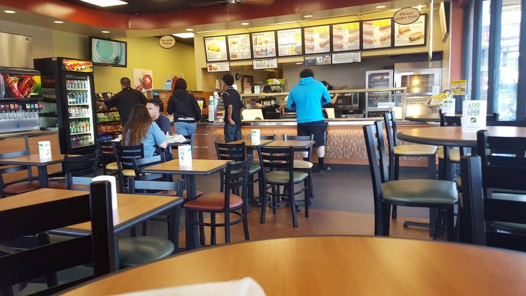 Subway Restaurants | restaurant | 443 N Vincent Ave, Covina, CA 91722, USA | 6264727777 OR +1 626-472-7777