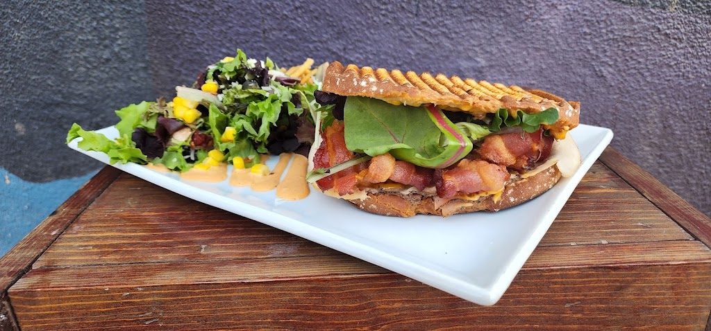 Local Roots | restaurant | 1627 Cesar Chavez Blvd, San Luis, AZ 85349, USA | 9285505342 OR +1 928-550-5342