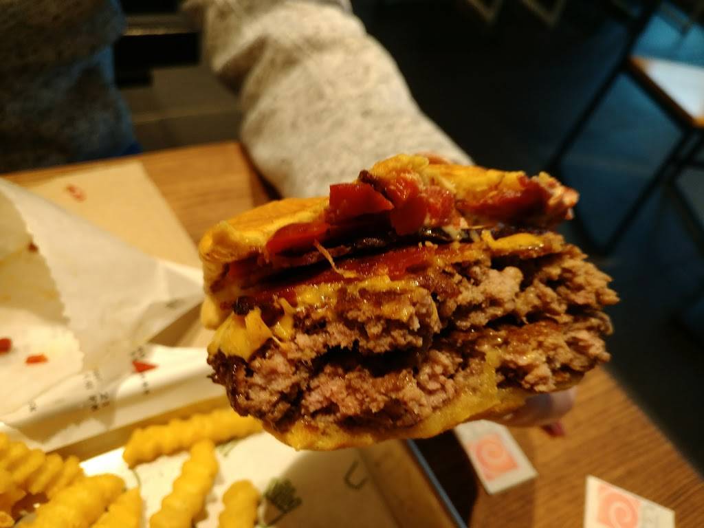 Shake Shack | restaurant | 6025 Royal Ln #305, Dallas, TX 75230, USA | 4694452240 OR +1 469-445-2240