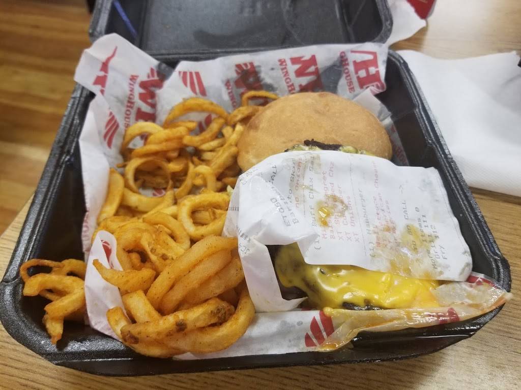 The WingHouse of Brandon | restaurant | 5003 US-301, Tampa, FL 33610, USA | 8134909464 OR +1 813-490-9464