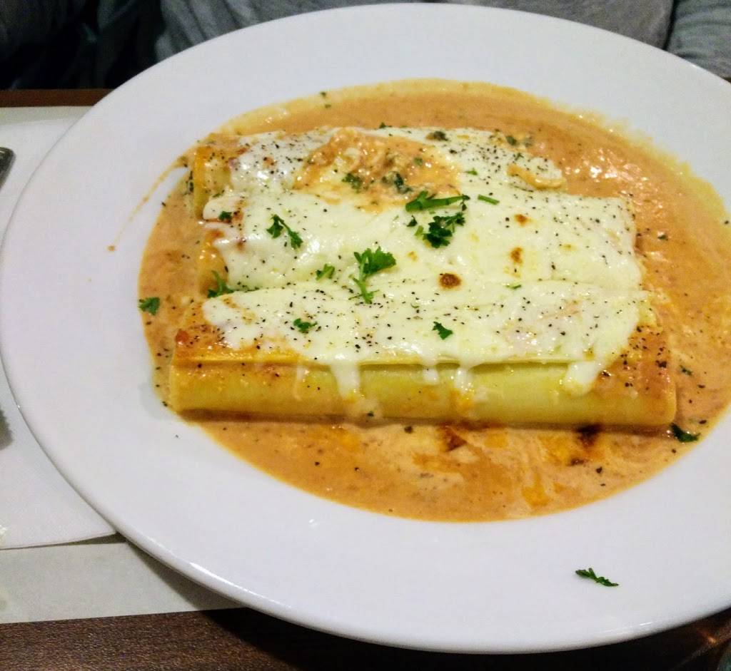 Trattoria Mario | restaurant | 5545 Chemin Upper Lachine, Montréal, QC H4A 2A5, Canada | 5144850235 OR +1 514-485-0235