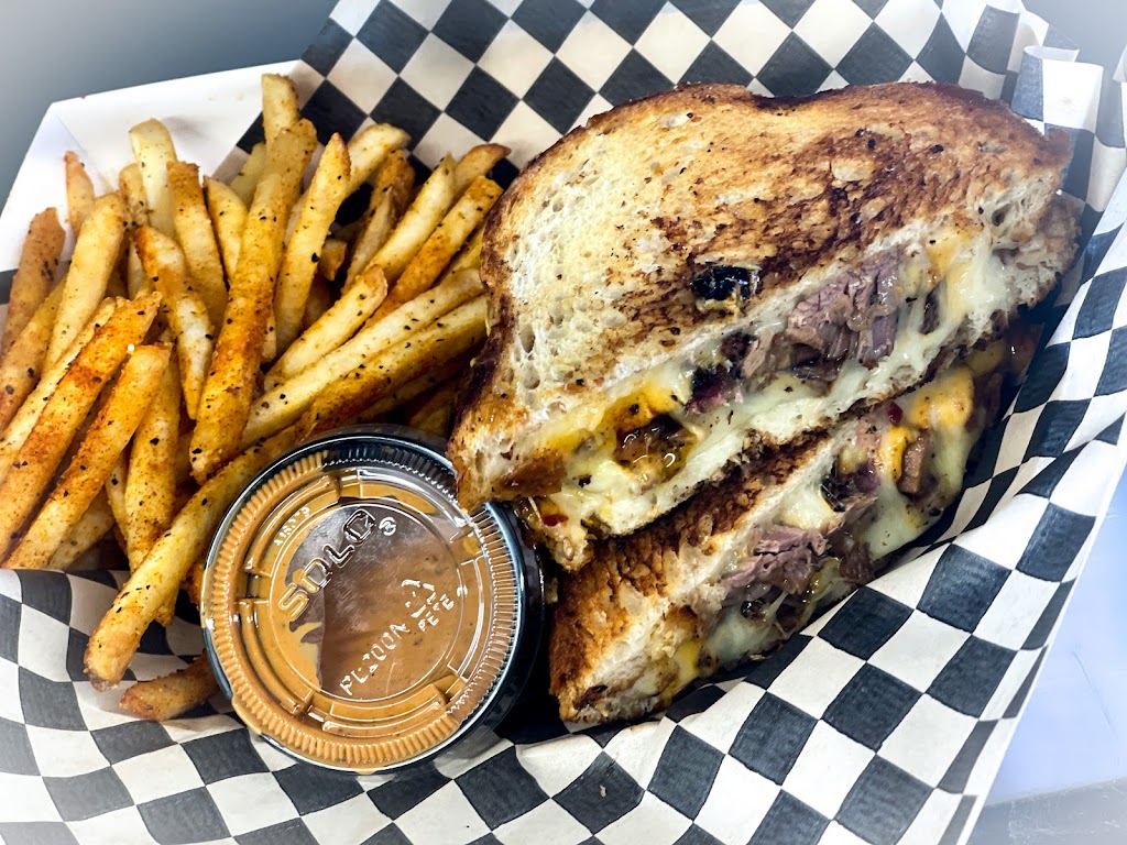 CURB B Q | restaurant | 1424 NE Cushing Dr, Bend, OR 97701, USA | 5416470692 OR +1 541-647-0692