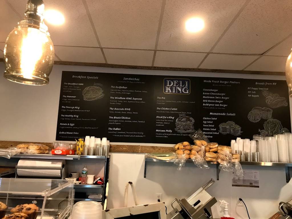 Deli king | restaurant | 32 Indian Rock Rd, Windham, NH 03087, USA | 6032605600 OR +1 603-260-5600