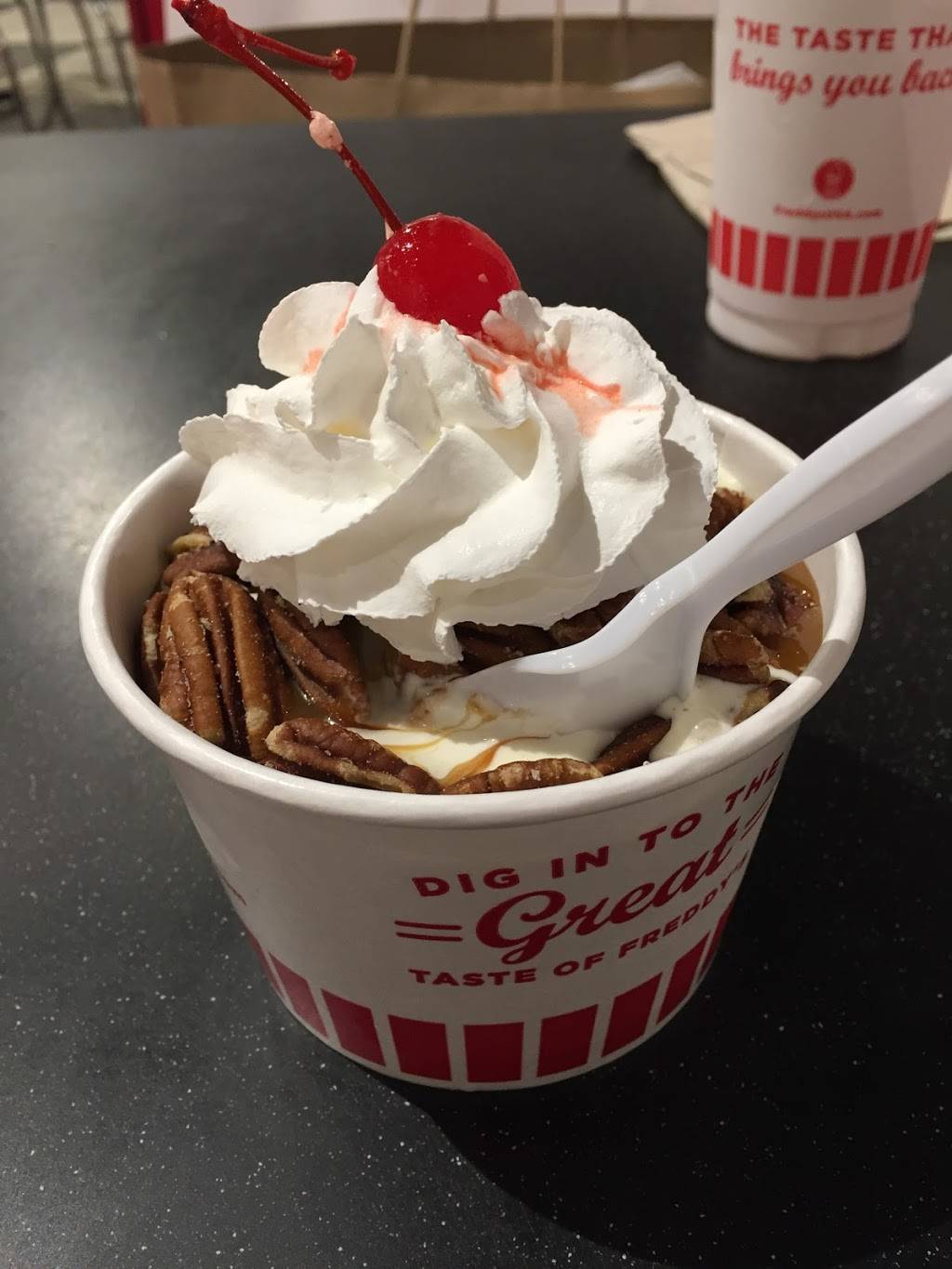 Freddys Frozen Custard & Steakburgers | restaurant | 8107 Vineland Ave, Orlando, FL 32821, USA | 4072382061 OR +1 407-238-2061