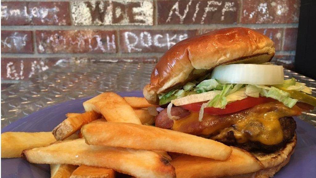 Niffers Place Auburn | restaurant | 1151 Opelika Rd, Auburn, AL 36830, USA | 3348213118 OR +1 334-821-3118