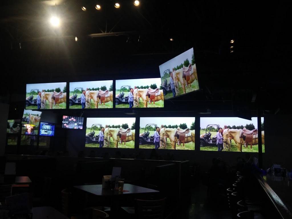 Lighthouse Bar & Grill | restaurant | 10215 S 168th St #201, Omaha, NE 68136, USA | 4025041915 OR +1 402-504-1915