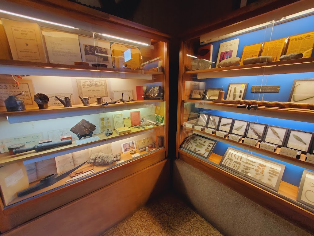 Quincys Restaurant & Lounge | restaurant | 48860 M-26, Dollar Bay, MI 49913, USA | 9064822118 OR +1 906-482-2118