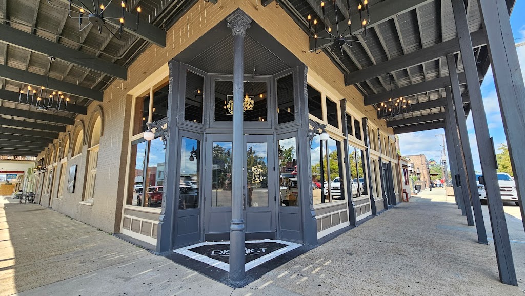 The District | restaurant | 100 W Pine St, Ponchatoula, LA 70454, USA | 9854670079 OR +1 985-467-0079