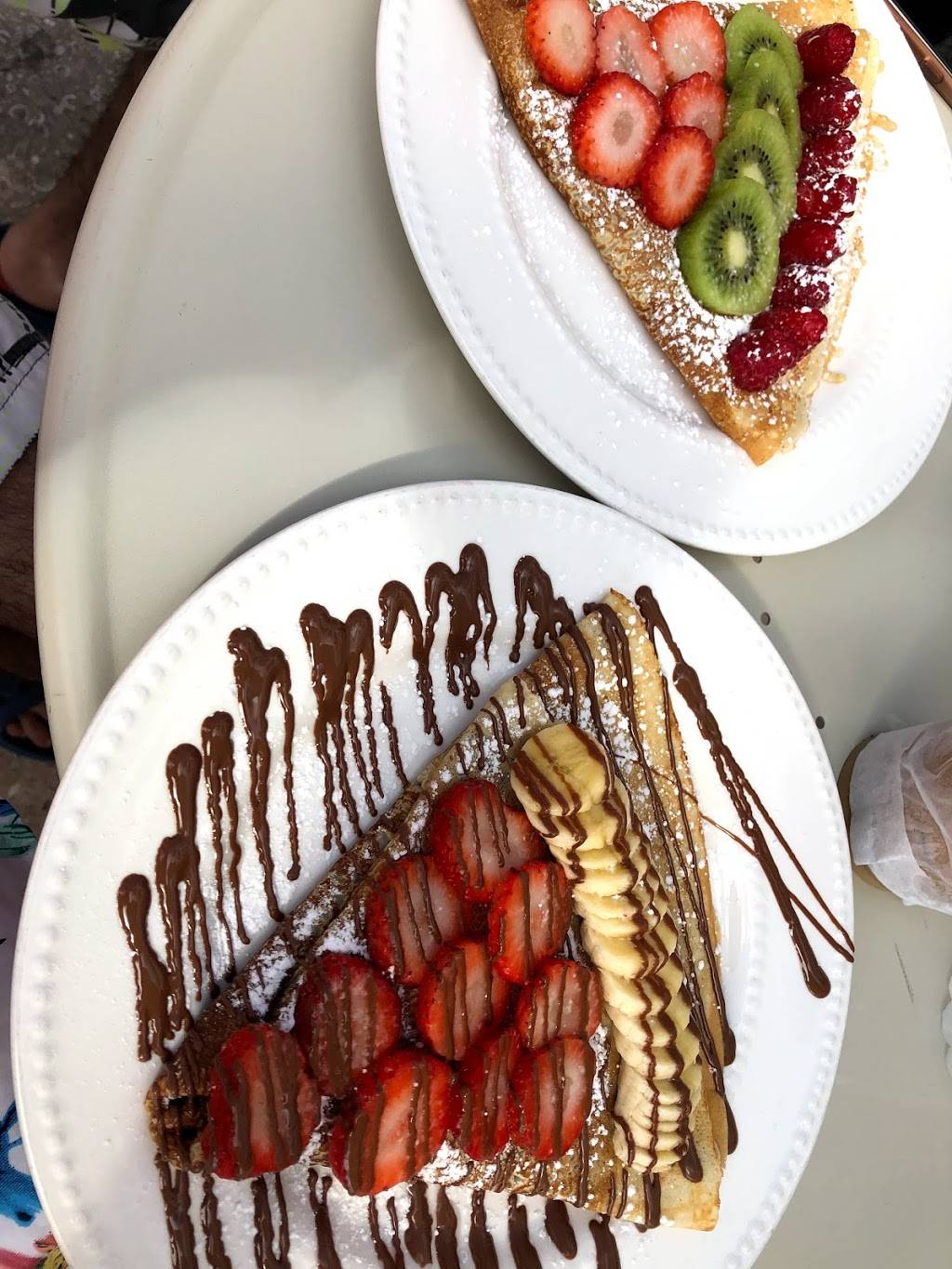 CAFE CLUB by les artistes | cafe | 313 Johnson St, Hollywood, FL 33019, USA | 7542633436 OR +1 754-263-3436