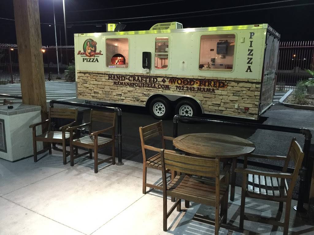 Mama Napoli Pizza | restaurant | 831 W Bonanza Rd, Las Vegas, NV 89106, USA | 7022426262 OR +1 702-242-6262