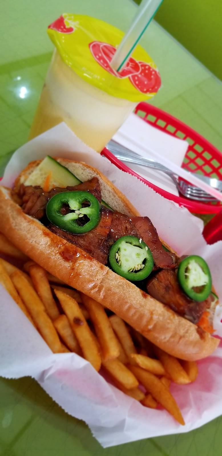 Pho & Po Boy | restaurant | 1827 SW Green Oaks Blvd #149, Arlington, TX 76017, USA | 8175332599 OR +1 817-533-2599