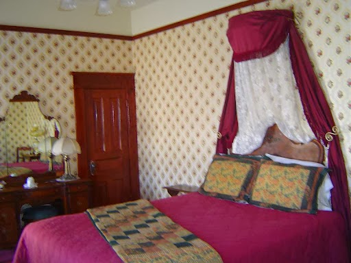 Ivanhoe Hotel, Restaurant & Saloon | restaurant | 315 Main St, Ferndale, CA 95536, USA | 7077869000 OR +1 707-786-9000