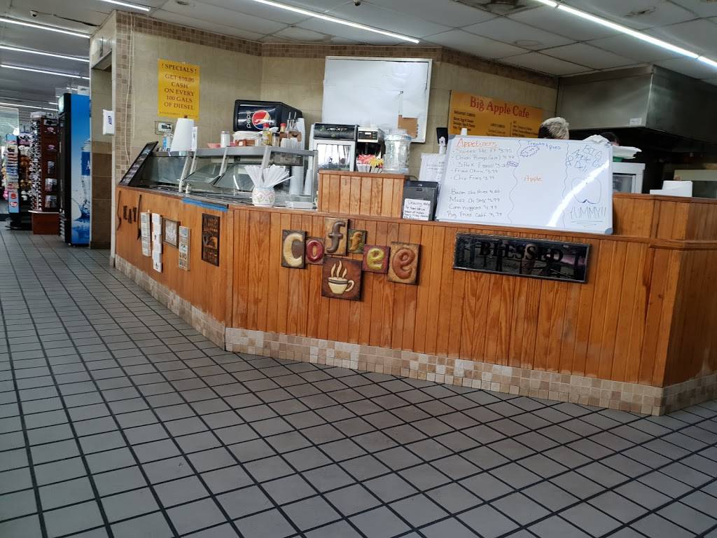 Big Apple Cafe & Deli | restaurant | 293 E N County Rd 470, Sumterville, FL 33585, USA | 3527931233 OR +1 352-793-1233