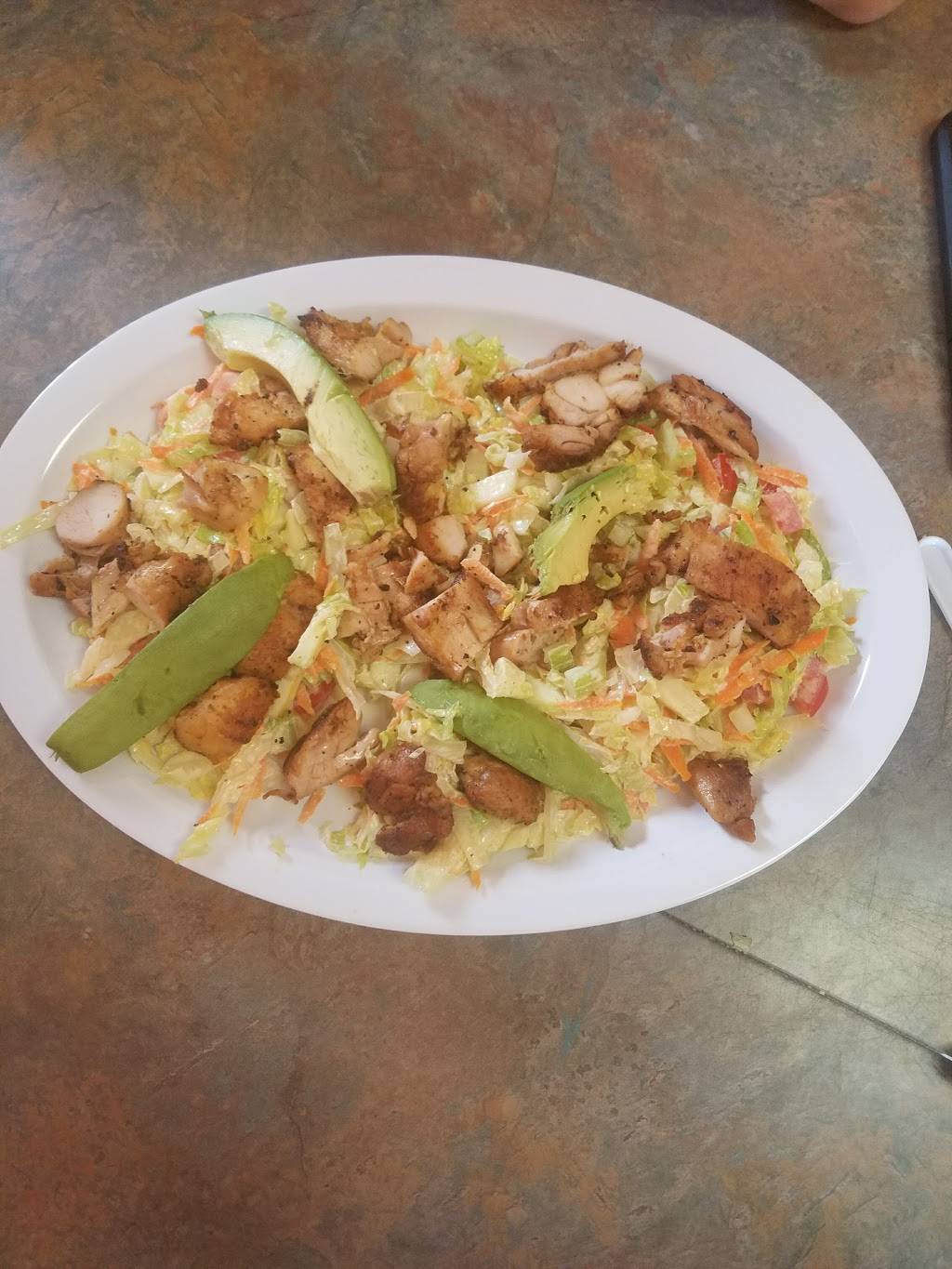 Auroras Cafe | restaurant | 14260 Montana Ave, El Paso, TX 79938, USA | 9158567095 OR +1 915-856-7095