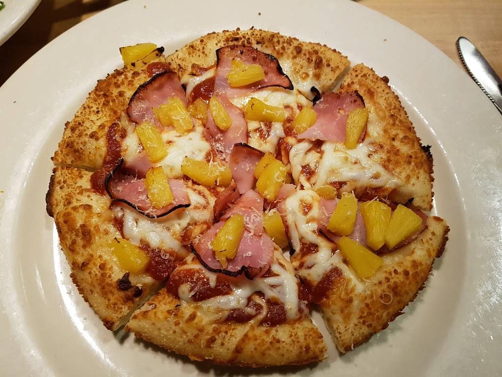 Bostons Restaurant & Sports Bar | restaurant | 1100 Market Pl Blvd, Irving, TX 75063, USA | 9728692210 OR +1 972-869-2210