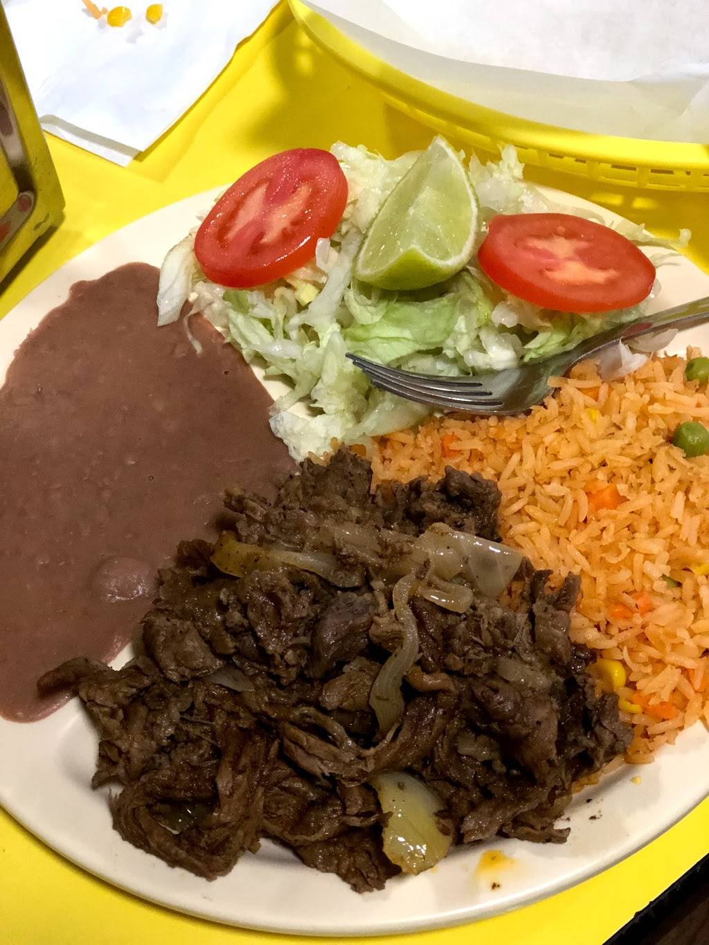 La Casita | restaurant | 101 W Shell Point Rd, Ruskin, FL 33570, USA | 8136457054 OR +1 813-645-7054