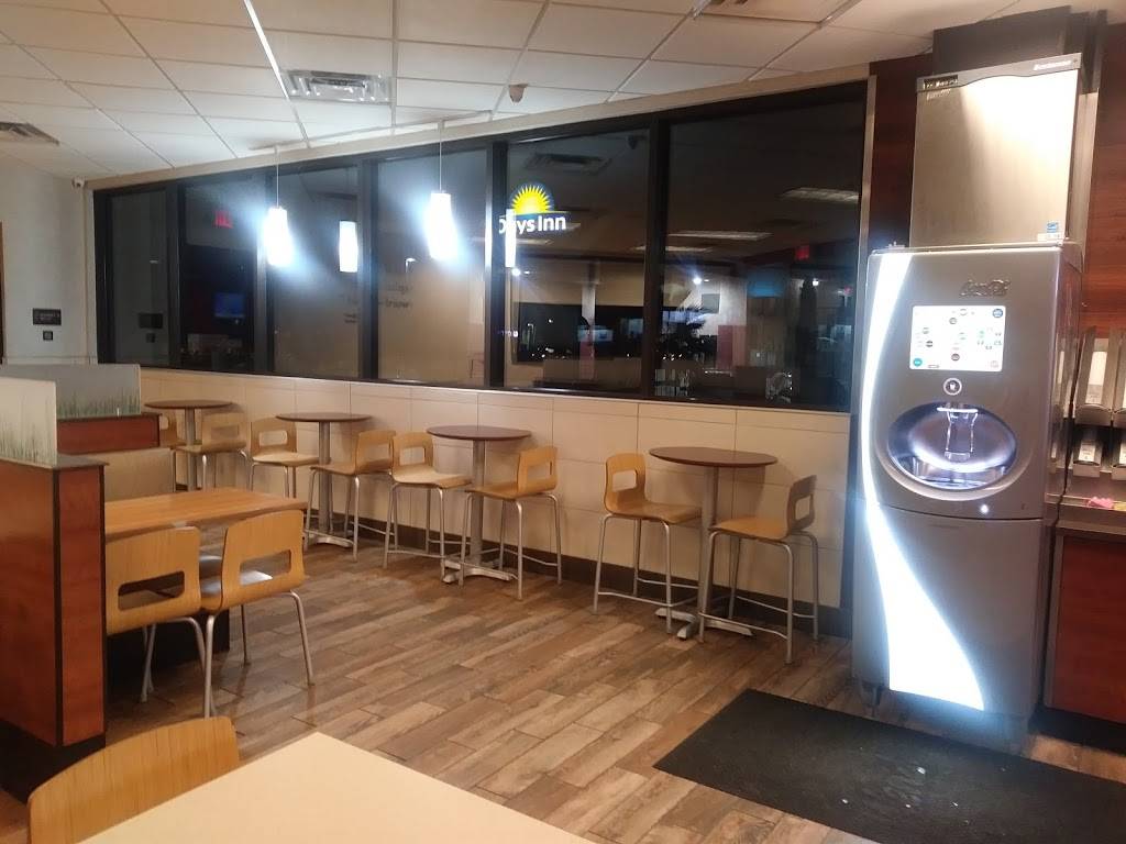 Wendys | restaurant | 3535 E Irvington Rd, Tucson, AZ 85714, USA | 5207900575 OR +1 520-790-0575