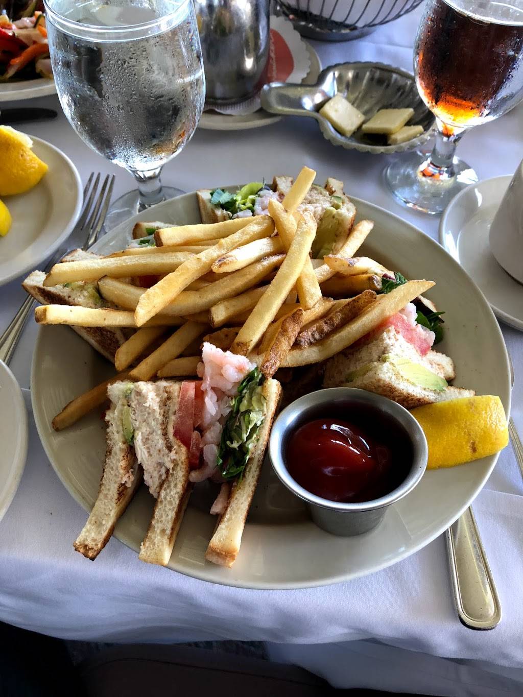 The Spinnaker | restaurant | 100 Spinnaker Dr, Sausalito, CA 94965, USA | 4153321500 OR +1 415-332-1500